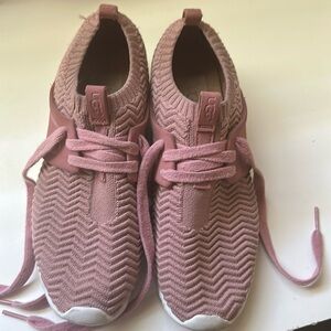 UGG Willows Treadlite Sneakers